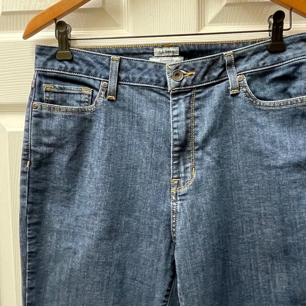 L.L. Bean Women's Straight Leg Jeans in Medium Blue Wash